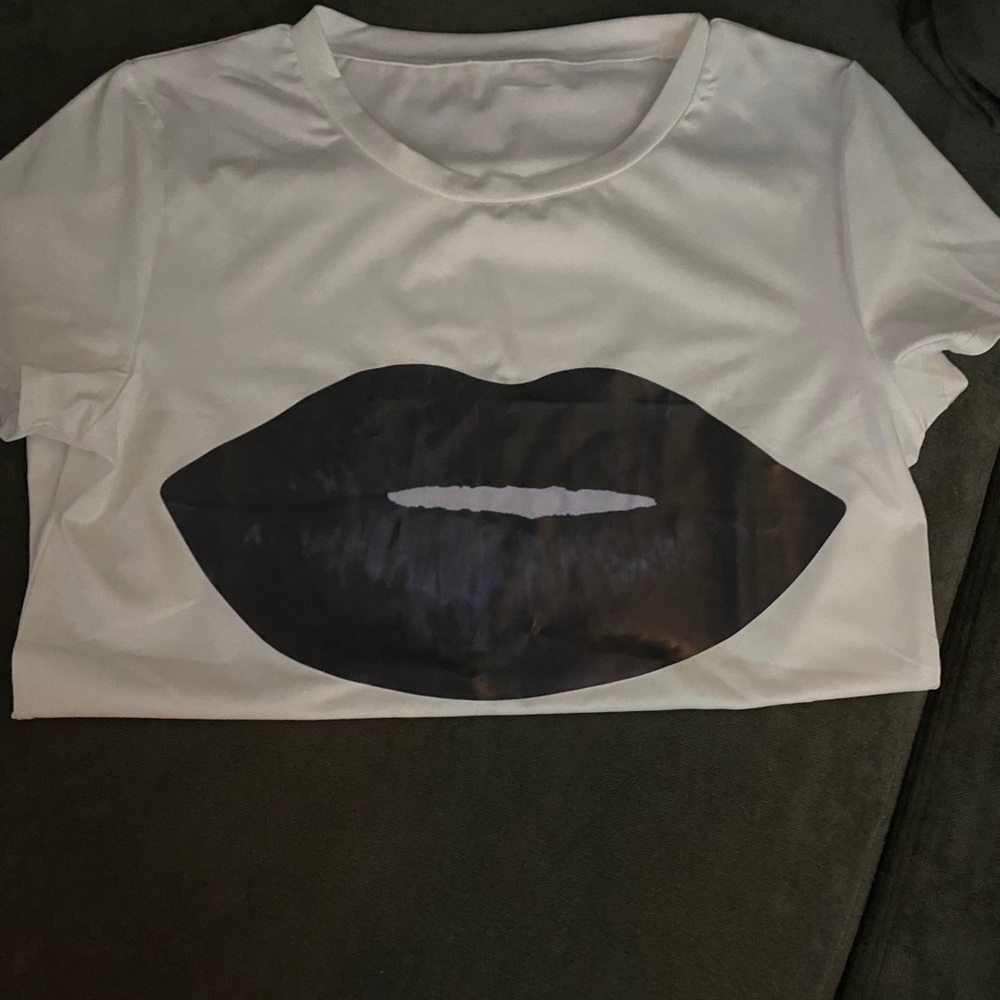 Lips tshirt